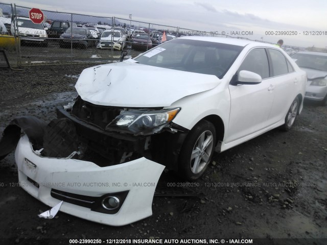 4T1BF1FKXEU785564 - 2014 TOYOTA CAMRY L/SE/LE/XLE 白色 照片 2