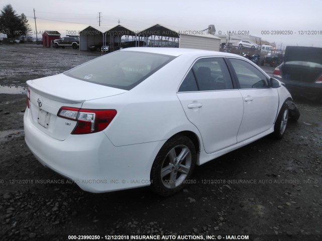 4T1BF1FKXEU785564 - 2014 TOYOTA CAMRY L/SE/LE/XLE 白色 照片 4