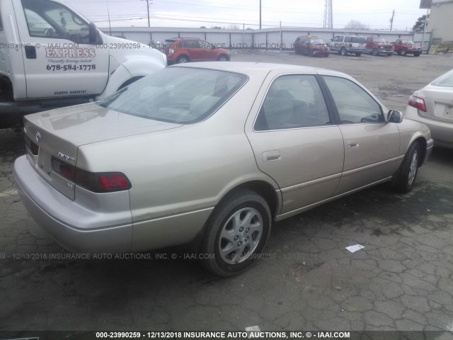 JT2BF22K2X0186046 - 1999 TOYOTA CAMRY LE/XLE GOLD photo 4