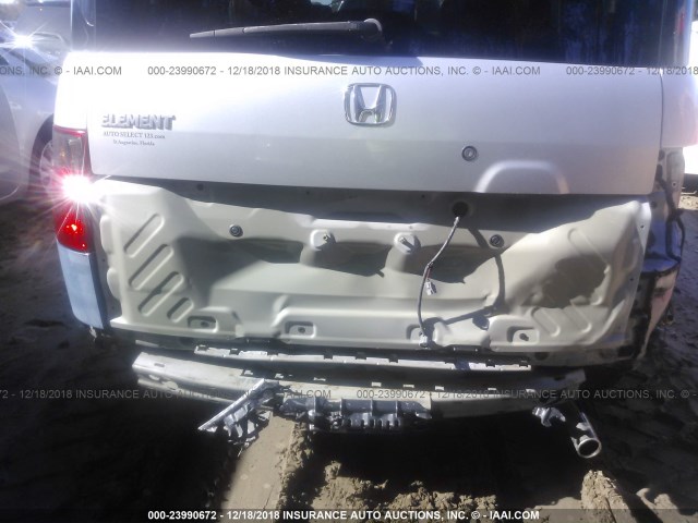 5J6YH18635L010290 - 2005 HONDA ELEMENT EX SILVER photo 6