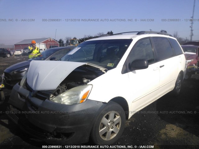 5TDZA23C54S219187 - 2004 TOYOTA SIENNA CE/LE WHITE photo 2