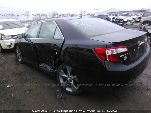 4T1BF1FK4CU152121 - 2012 TOYOTA CAMRY SE/LE/XLE შავი ფოტო 3