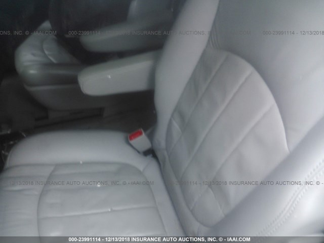 5GAKVCED8CJ252439 - 2012 BUICK ENCLAVE GRAY photo 8