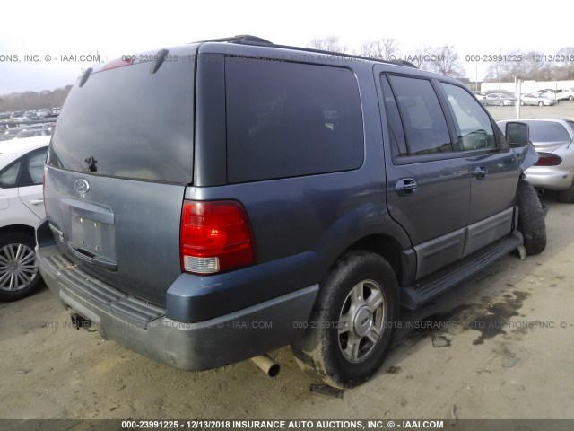 1FMRU15W53LA37039 - 2003 FORD EXPEDITION XLT BLUE photo 4