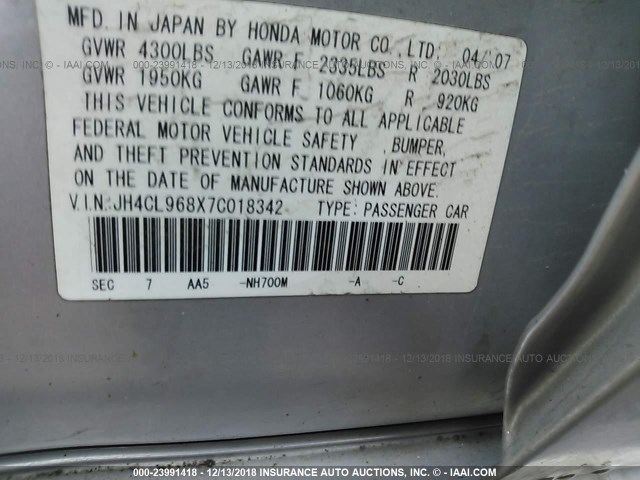 JH4CL968X7C018342 - 2007 ACURA TSX SILVER photo 9