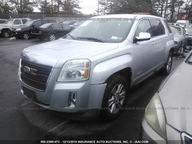 2GKALMEK6C6317360 - 2012 GMC TERRAIN SLE SILVER photo 2