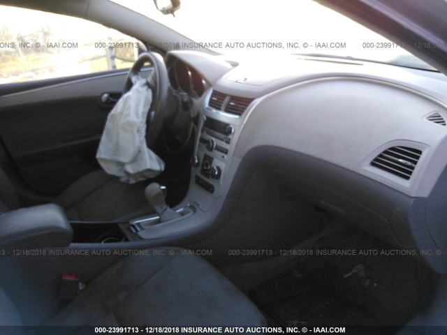 1G1ZC5E07CF319135 - 2012 CHEVROLET MALIBU 1LT GRAY photo 5