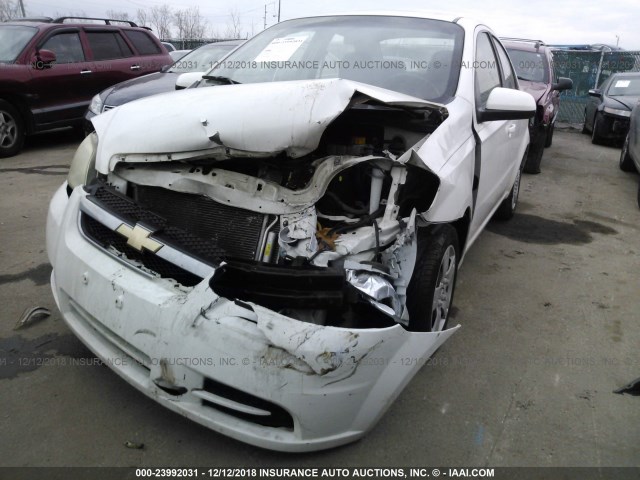 KL1TD5DE2AB125695 - 2010 CHEVROLET AVEO LS/LT WHITE photo 6