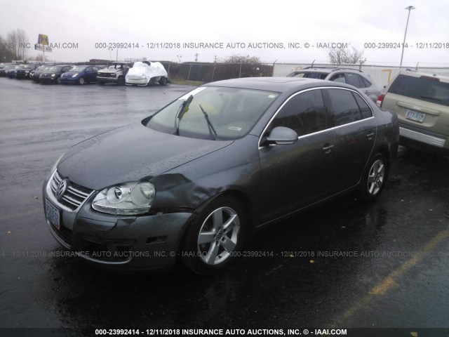 3VWRZ71K39M015945 - 2009 VOLKSWAGEN JETTA SE/SEL GRAY photo 2