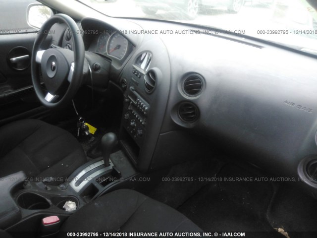 2G2WP552461165239 - 2006 PONTIAC GRAND PRIX SILVER photo 5