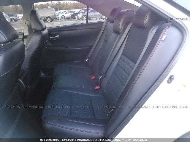 4T1BF1FK7HU306411 - 2017 TOYOTA CAMRY LE/XLE/SE/XSE WHITE photo 8
