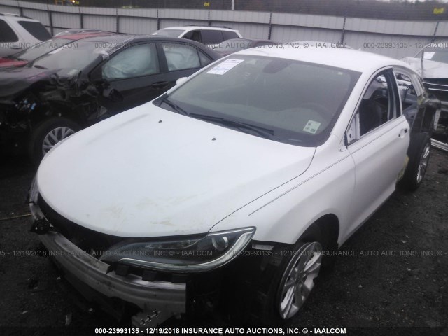 1C3CCCAB8HN510069 - 2017 CHRYSLER 200 LIMITED WHITE photo 2