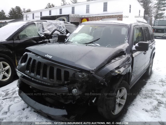 1C4NJRFB9GD712476 - 2016 JEEP PATRIOT LATITUDE GRAY photo 2