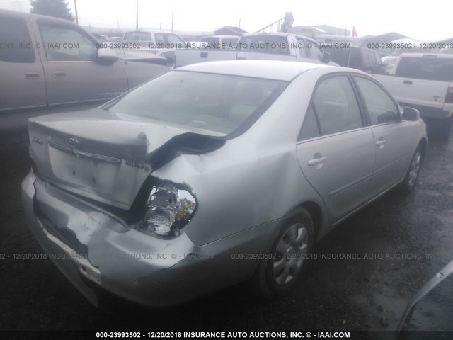 JTDBE32K020061894 - 2002 TOYOTA CAMRY LE/XLE/SE SILVER photo 4