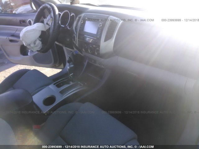 3TMLU4EN9DM133548 - 2013 TOYOTA TACOMA DOUBLE CAB GRAY photo 5