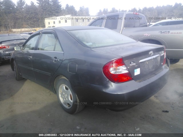 4T1BF32K82U519280 - 2002 TOYOTA CAMRY LE/XLE/SE GRAY photo 3