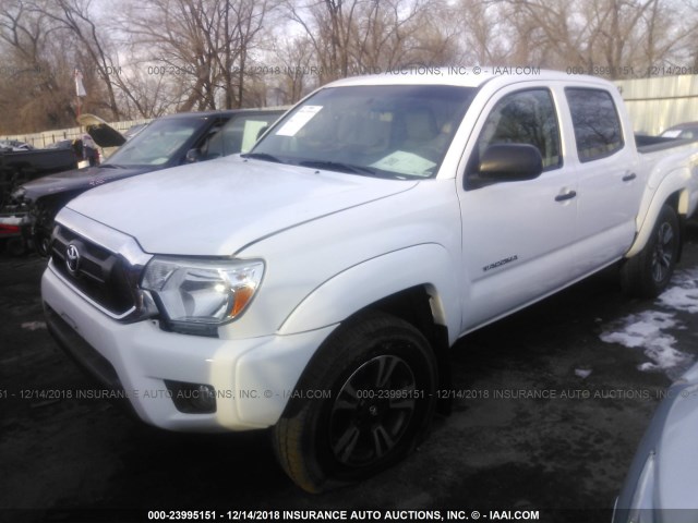3TMJU4GN1FM182993 - 2015 TOYOTA TACOMA DOUBLE CAB PRERUNNER WHITE photo 2