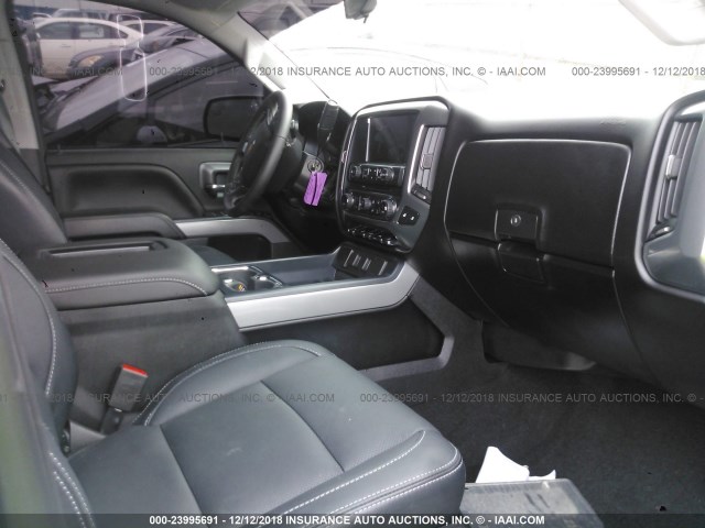 3GCUKREC3JG416723 - 2018 CHEVROLET SILVERADO K1500 LT GRAY photo 5