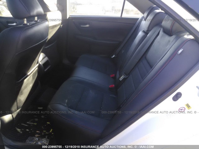4T1BF1FK9HU302263 - 2017 TOYOTA CAMRY LE/XLE/SE/XSE WHITE photo 8