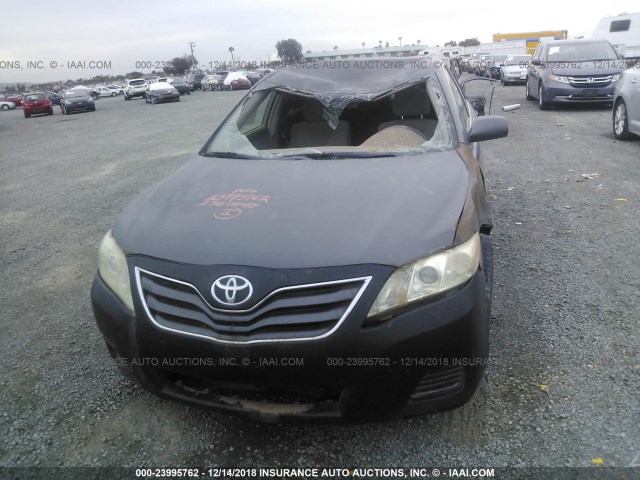 4T4BF3EK6BR117520 - 2011 TOYOTA CAMRY SE/LE/XLE 灰色 照片 6
