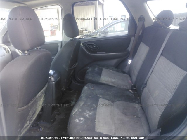 1FMYU03127KA83761 - 2007 FORD ESCAPE BLACK photo 8