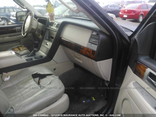 5LMFU28R73LJ31435 - 2003 LINCOLN NAVIGATOR Қара фото 5