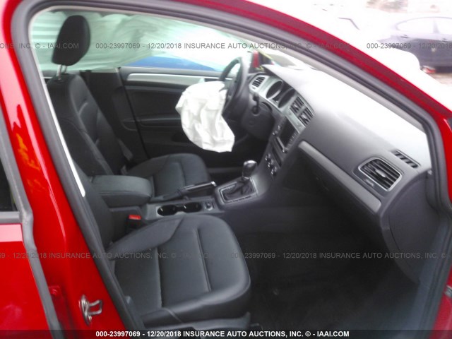 3VW217AU4GM017100 - 2016 VOLKSWAGEN GOLF S/SE/SEL RED photo 5