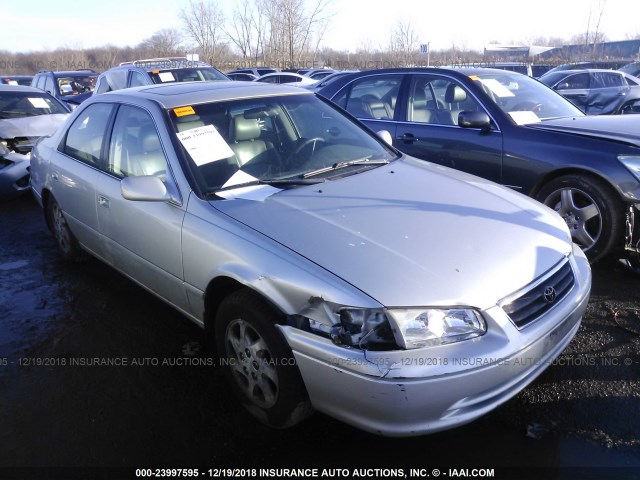 4T1BG22K3YU654084 - 2000 TOYOTA CAMRY CE/LE/XLE 银色 照片 1