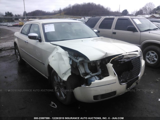 2C3CK5CV2AH156859 - 2010 CHRYSLER 300 TOURING WHITE photo 1