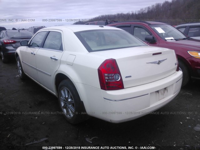 2C3CK5CV2AH156859 - 2010 CHRYSLER 300 TOURING WHITE photo 3