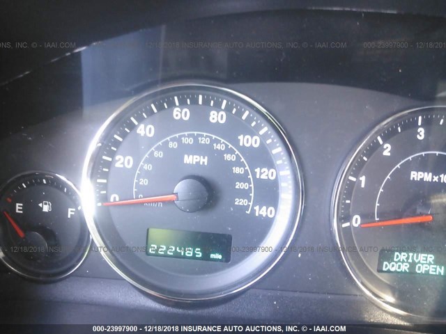 1J8HG48K26C233924 - 2006 JEEP COMMANDER WHITE photo 7