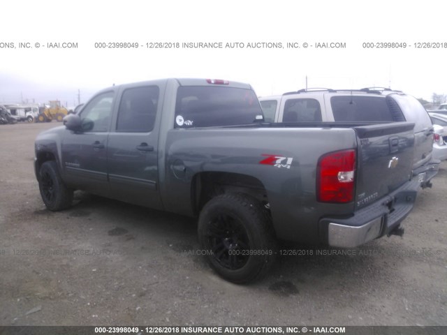 3GCPKSE36BG236464 - 2011 CHEVROLET SILVERADO K1500 LT GRAY photo 3