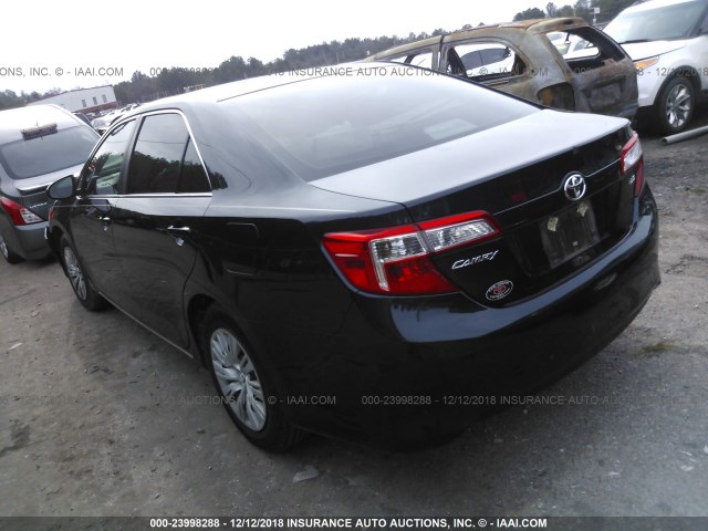 4T4BF1FK8DR320415 - 2013 TOYOTA CAMRY L/SE/LE/XLE BLACK photo 3