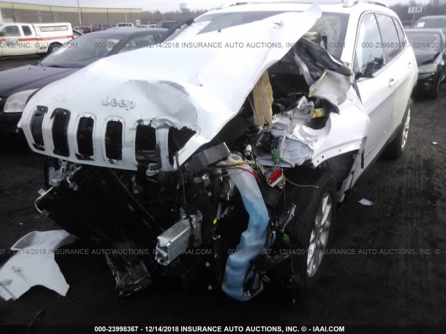 1C4PJMCS1GW142395 - 2016 JEEP CHEROKEE LATITUDE WHITE photo 6