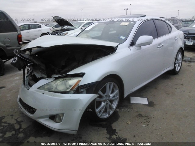 JTHBK262665000148 - 2006 LEXUS IS 250 WHITE photo 2