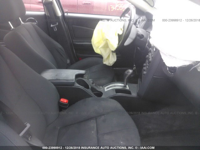 2G2WP552081174572 - 2008 PONTIAC GRAND PRIX WHITE photo 5