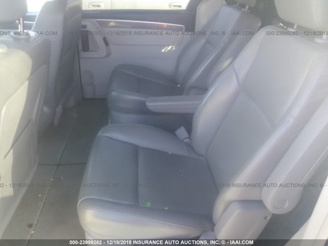 2V4RW3D15AR323144 - 2010 VOLKSWAGEN ROUTAN SE BLACK photo 8