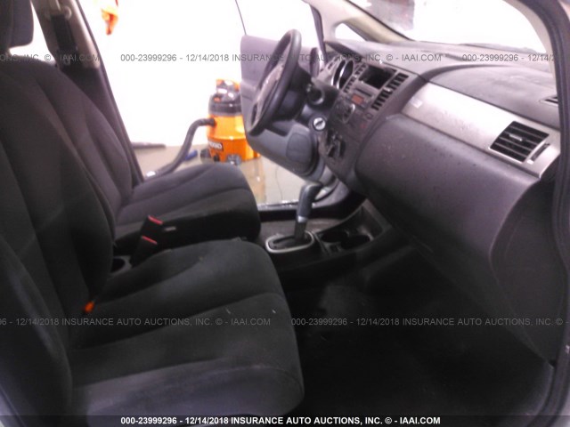 3N1BC1CP1CK241046 - 2012 NISSAN VERSA S/SL SILVER photo 5