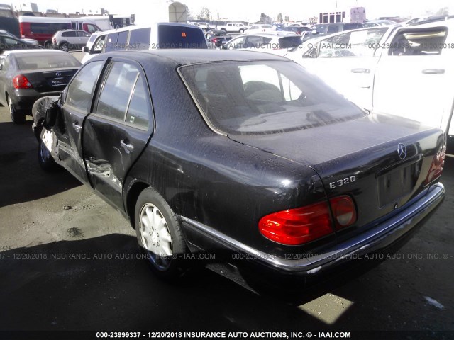 WDBJF65F9WA681134 - 1998 MERCEDES-BENZ E 320 BLACK photo 3