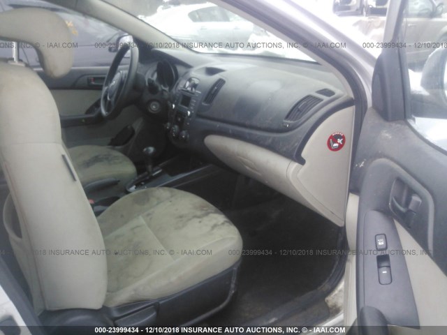 KNAFU4A23A5046591 - 2010 KIA FORTE EX SILVER photo 5