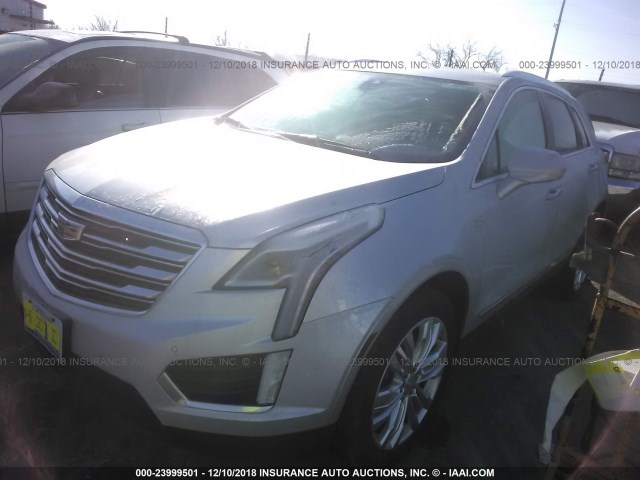 1GYKNERS8JZ128537 - 2018 CADILLAC XT5 PREMIUM LUXURY SILVER photo 2