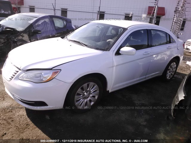 1C3CCBAG2CN172165 - 2012 CHRYSLER 200 LX WHITE photo 2