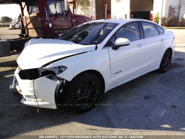 3FA6P0LU9JR269349 - 2018 FORD FUSION SE HYBRID WHITE photo 2