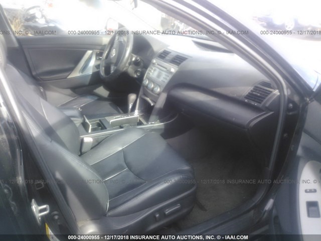 4T1BE46K98U226757 - 2008 TOYOTA CAMRY CE/LE/XLE/SE BLACK photo 5