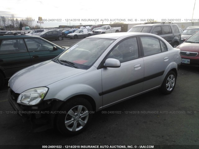 KNADE223196467571 - 2009 KIA RIO LX/SX SILVER photo 2