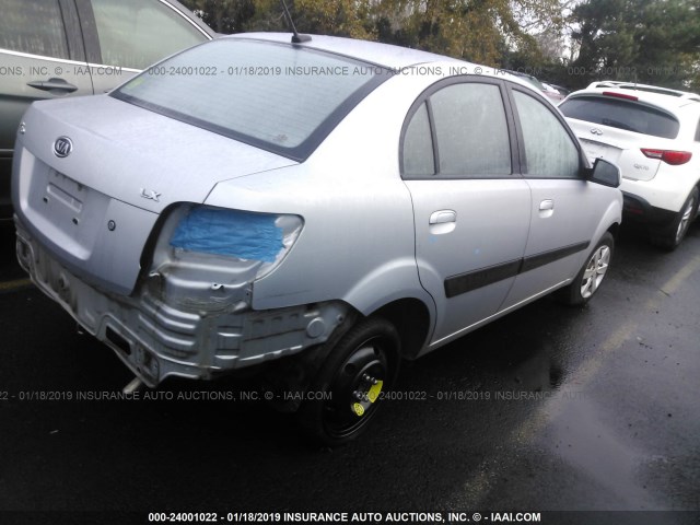 KNADE223196467571 - 2009 KIA RIO LX/SX SILVER photo 4