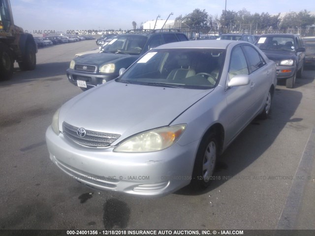 4T1BE32K63U705453 - 2003 TOYOTA CAMRY LE/XLE/SE SILVER photo 2