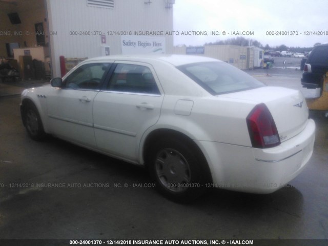 2C3JA53G25H691840 - 2005 CHRYSLER 300 TOURING WHITE photo 3