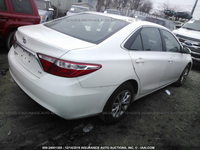4T1BF1FK4GU171113 - 2016 TOYOTA CAMRY LE/XLE/SE/XSE WHITE photo 4