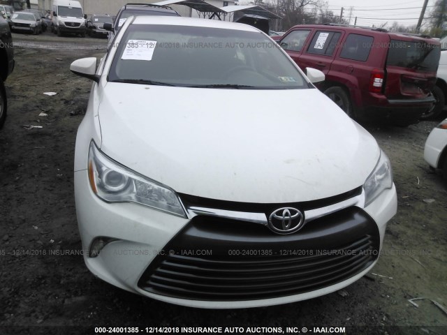 4T1BF1FK4GU171113 - 2016 TOYOTA CAMRY LE/XLE/SE/XSE WHITE photo 6